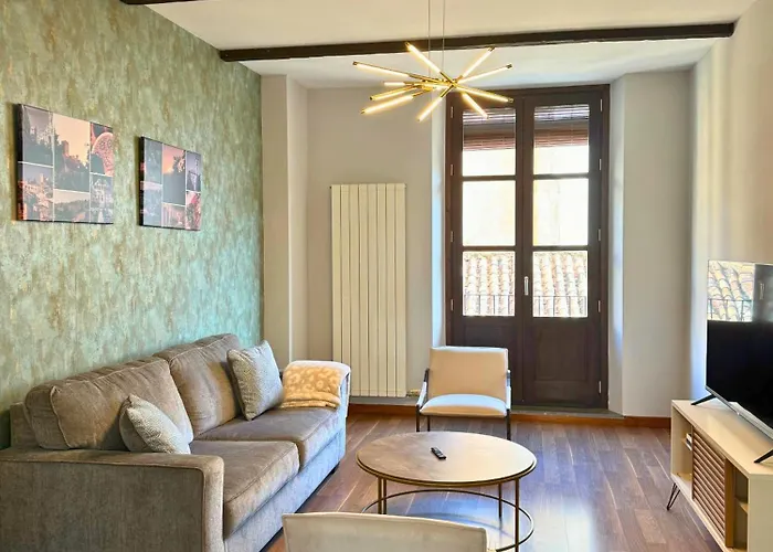 Home4u Apartamento Centro De * Granada